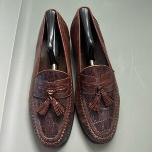 Johnston & Murphy tassel loafers - size 8.5 - brown